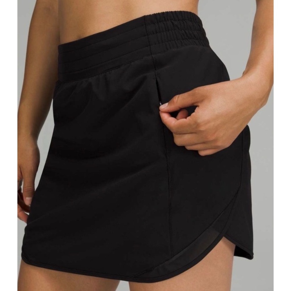 Lululemon Hotty Hot High Rise Skirt Size 8 LONG Black